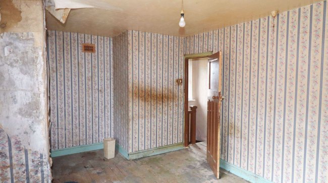 171 Blackhold Drive, Siddal, Halifax,  HX3 9DX 9