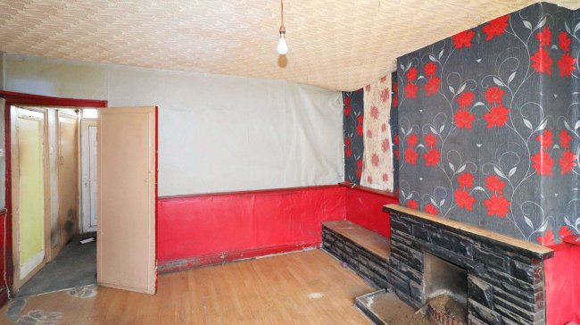 171 Blackhold Drive, Siddal, Halifax,  HX3 9DX 9