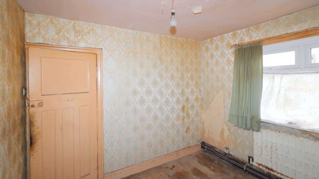 171 Blackhold Drive, Siddal, Halifax,  HX3 9DX 9