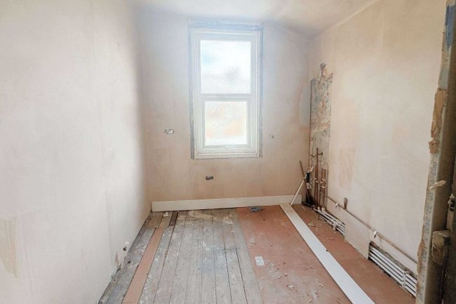 18 York Road, Hartlepool, TS26 8AS 5