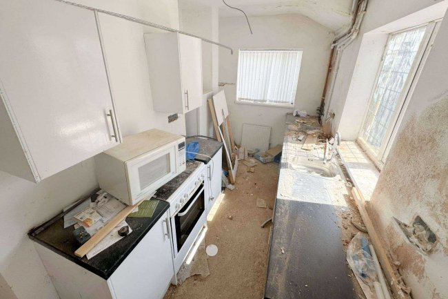 18 York Road, Hartlepool, TS26 8AS 5