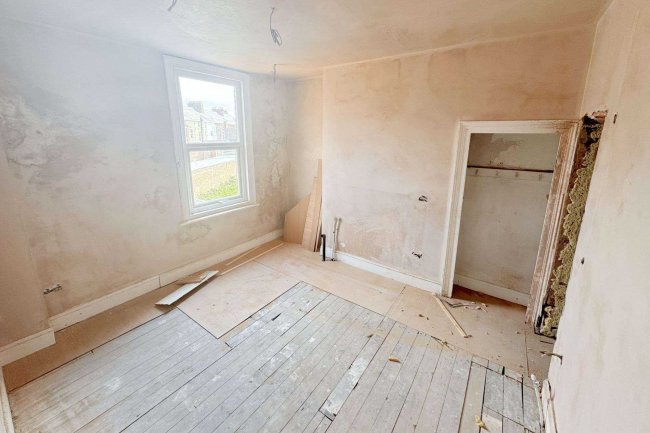 18 York Road, Hartlepool, TS26 8AS 5