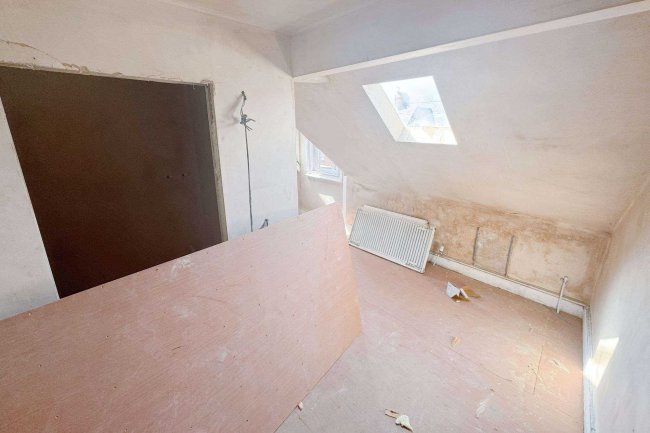 18 York Road, Hartlepool, TS26 8AS 5