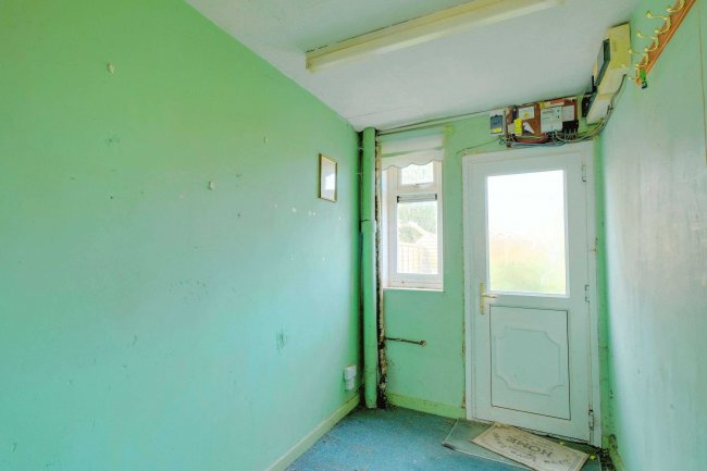 29 Vale View Road, South Newton, Salisbury, Wiltshire, SP2 0RB 4