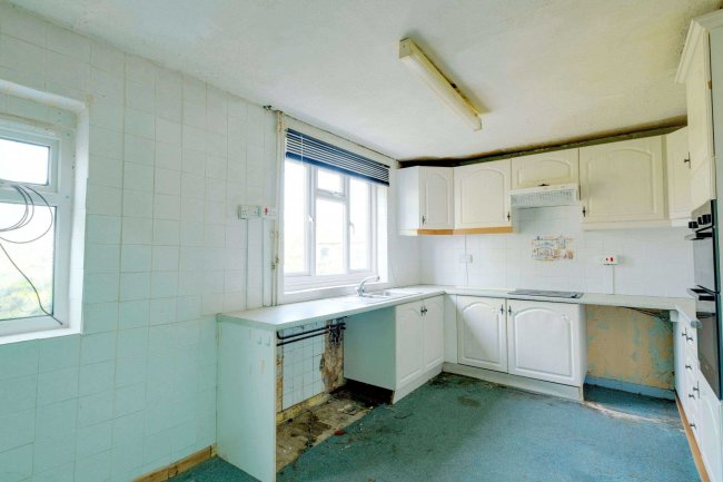 29 Vale View Road, South Newton, Salisbury, Wiltshire, SP2 0RB 4