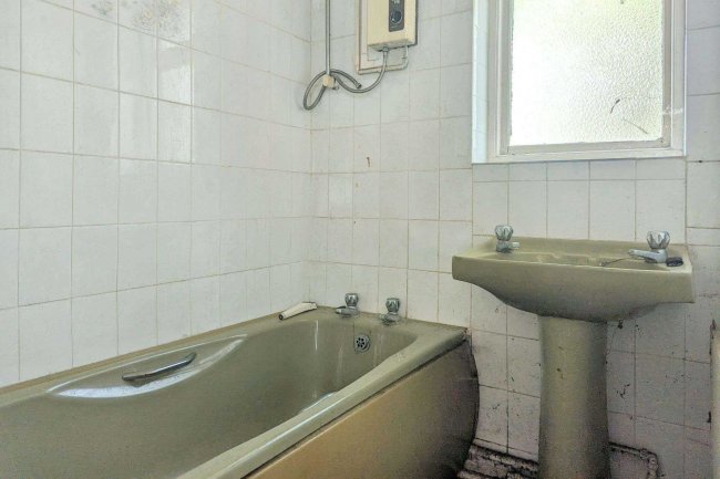 75 Star Lane, St Mary's Cray, Orpington, Kent, BR5 3LL 8