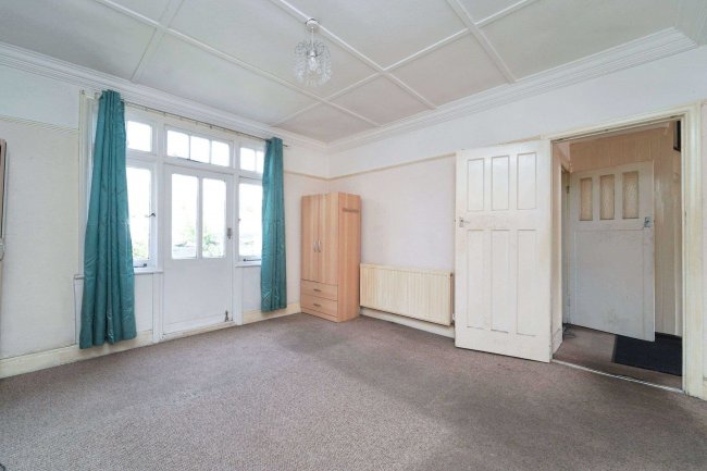 61 District Road, Wembley, HA0 2LF 8