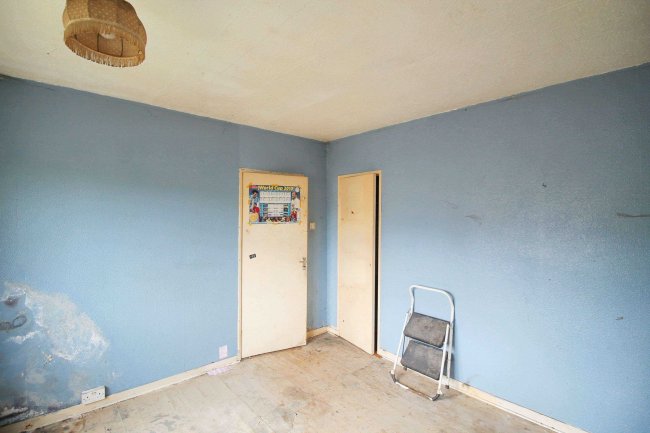 15 Meadview, Holmewood, Bradford, West Yorkshire, BD4 9DS 9