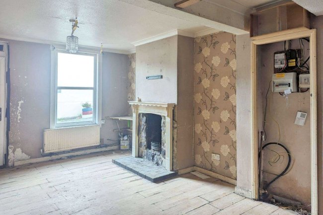 16 Mayfair, Rochester, Kent, ME2 4QX 2
