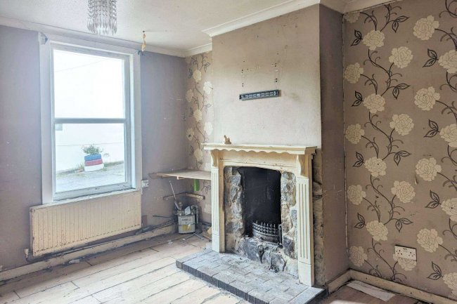 16 Mayfair, Rochester, Kent, ME2 4QX 2