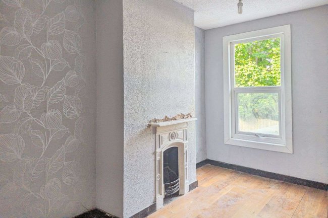 16 Mayfair, Rochester, Kent, ME2 4QX 2