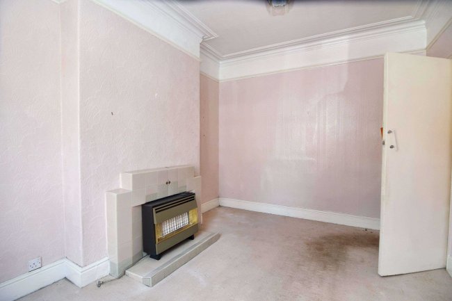 17 Nicholson Road, Hexthorpe, Doncaster, DN4 0HQ 10