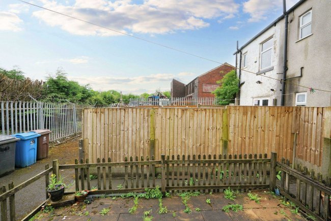 2 Sun View, Heyside, Royton, Oldham, OL2 6HX 8