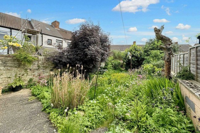 2 Sherwood Street, Huthwaite, Sutton-in-ashfield, Nottinghamshire, NG17 2LX 8