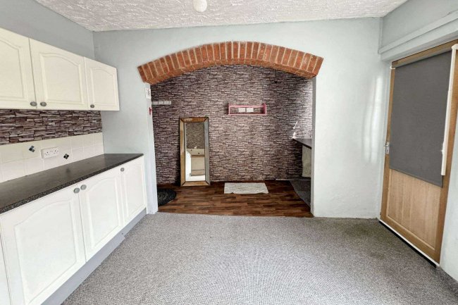 2 Sherwood Street, Huthwaite, Sutton-in-ashfield, Nottinghamshire, NG17 2LX 8