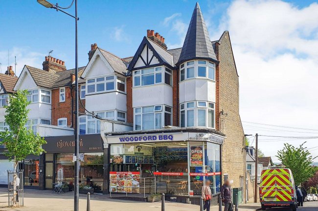 210 High Road, Woodford, Essex, IG8 9HH 5