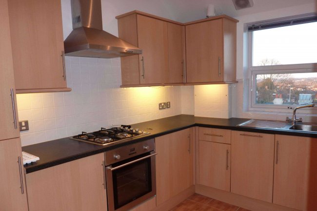 210 High Road, Woodford, Essex, IG8 9HH 5