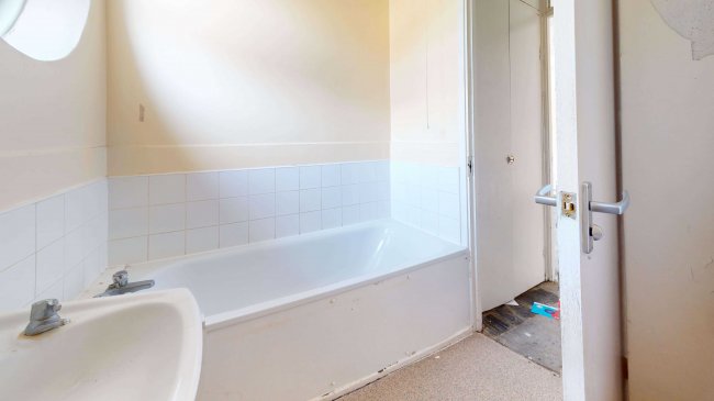 46 Biscott House, Devas Street, Bow, London E3 3LZ 4