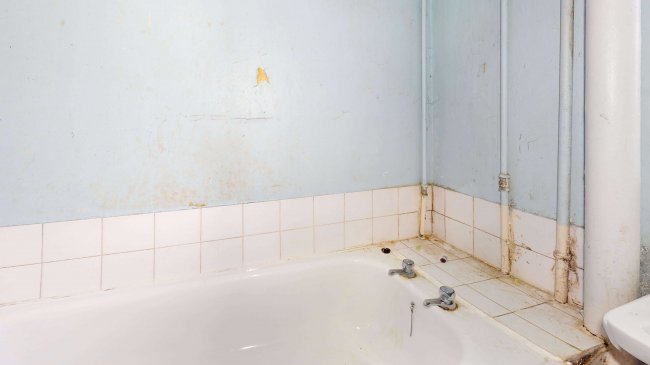 26 Munden House, Bromley High Street, Bow, London E3 3BE 5