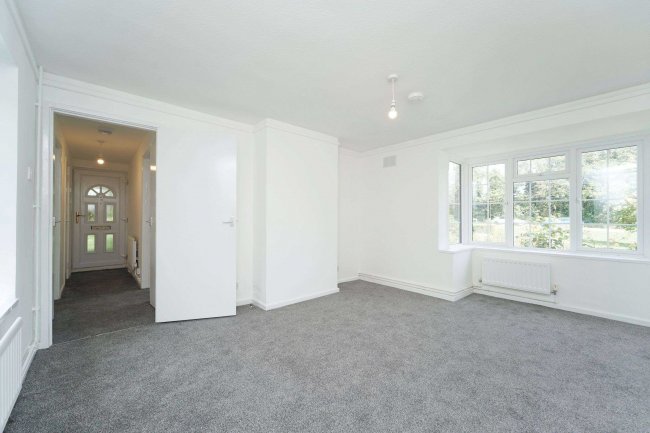 4 Desborough Cottages, Hill Farm Road, Taplow, Maidenhead, SL6 0HB 7