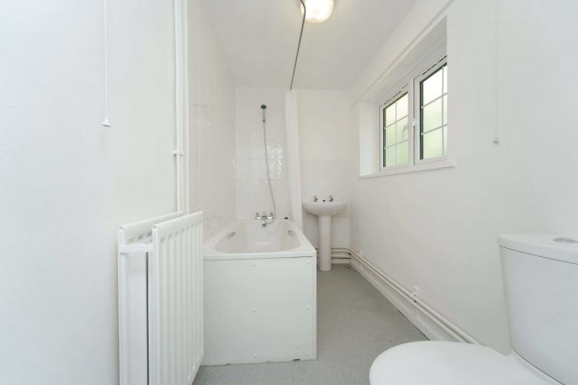 4 Desborough Cottages, Hill Farm Road, Taplow, Maidenhead, SL6 0HB 7