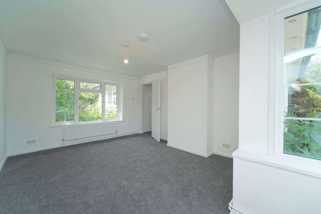 4 Desborough Cottages, Hill Farm Road, Taplow, Maidenhead, SL6 0HB 7