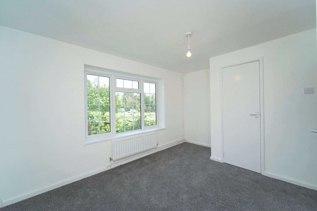 4 Desborough Cottages, Hill Farm Road, Taplow, Maidenhead, SL6 0HB 7