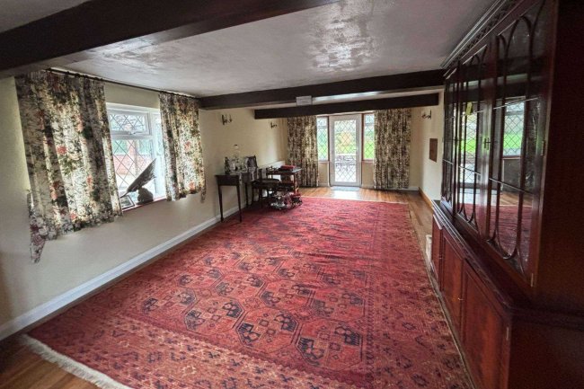 Brickells Farm House, Horam, Heathfield, East Sussex, TN21 0LJ 3