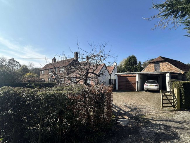 Brickells Farm House, Horam, Heathfield, East Sussex, TN21 0LJ 3