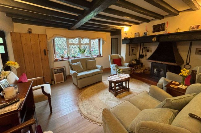 Brickells Farm House, Horam, Heathfield, East Sussex, TN21 0LJ 3