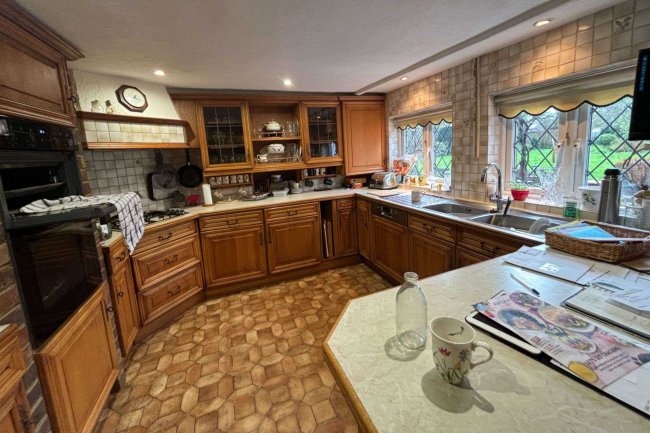 Brickells Farm House, Horam, Heathfield, East Sussex, TN21 0LJ 3