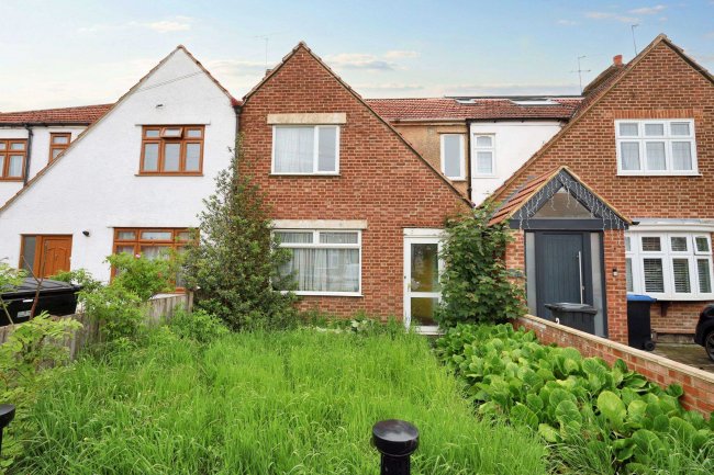 5 Ashford Crescent, Enfield EN3 7HU 10