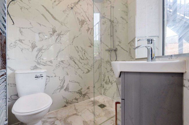 First Floor Flat, 4 Melbourne Grove, East Dulwich, London SE22 8QZ 3