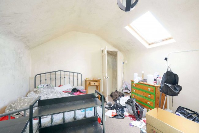 160 Victoria Road, Netherfield, Nottingham NG4 2JF 3