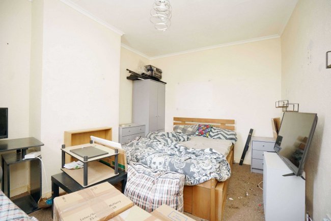 160 Victoria Road, Netherfield, Nottingham NG4 2JF 3