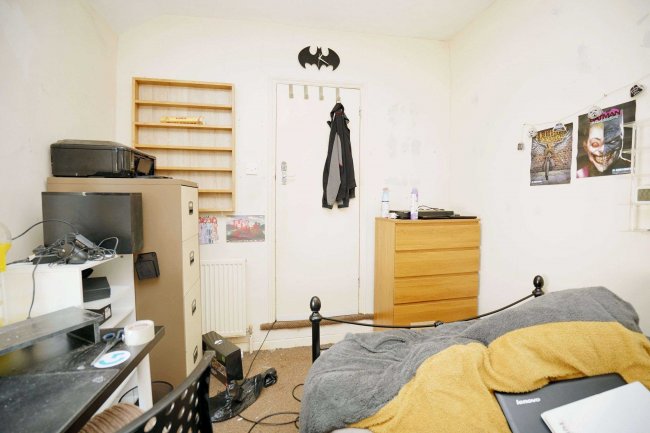 160 Victoria Road, Netherfield, Nottingham NG4 2JF 3