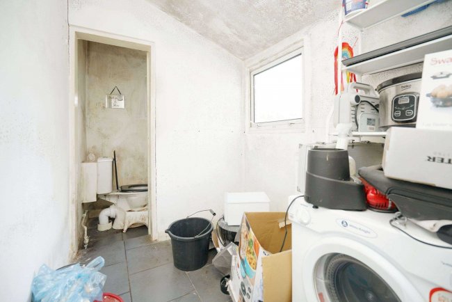 160 Victoria Road, Netherfield, Nottingham NG4 2JF 3