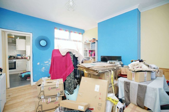 160 Victoria Road, Netherfield, Nottingham NG4 2JF 3