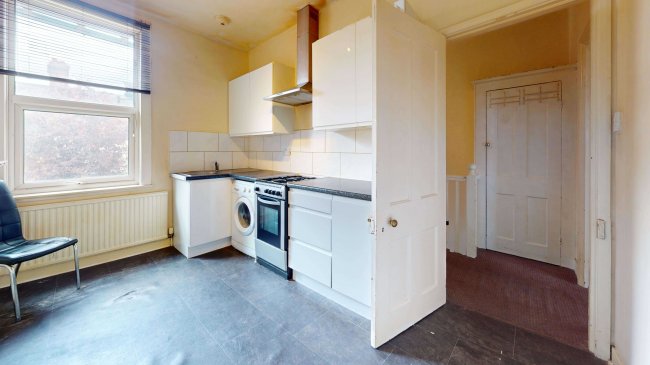 Top Floor Flat, 23 Waltheof Avenue, Tottenham, London, N17 7PL 2