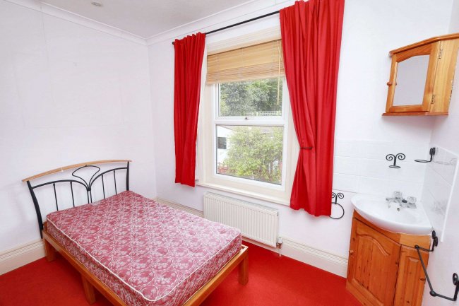 23 Aldenham Road, Radlett, Hertfordshire, WD7 8AU 2