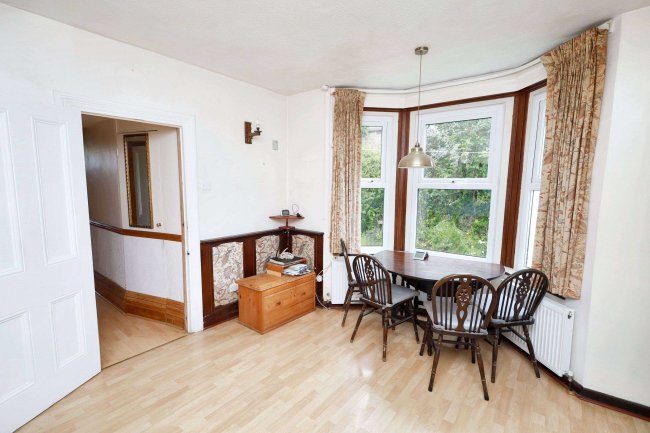 23 Aldenham Road, Radlett, Hertfordshire, WD7 8AU 2