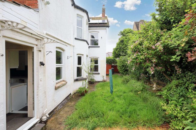 23 Aldenham Road, Radlett, Hertfordshire, WD7 8AU 2