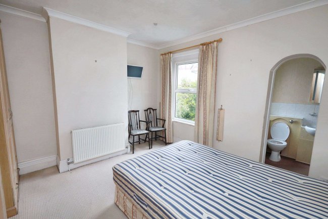 23 Aldenham Road, Radlett, Hertfordshire, WD7 8AU 2