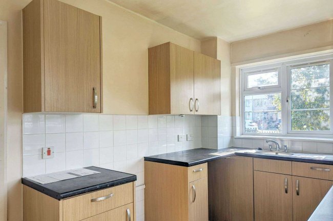 63 Foots Cray Lane, Sidcup, Kent DA14 4NP 2