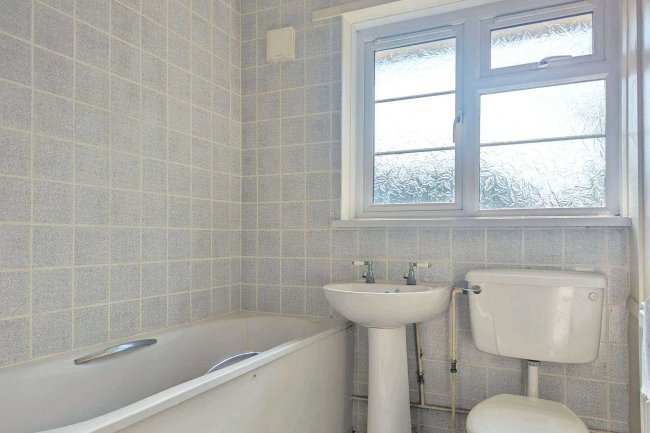 63 Foots Cray Lane, Sidcup, Kent DA14 4NP 2