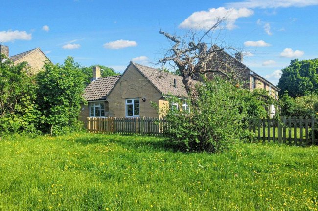 63 Foots Cray Lane, Sidcup, Kent DA14 4NP 2