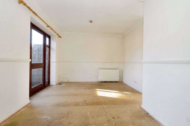 23 Thames Bank Place, Thamesmead, London, SE28 8PR 6