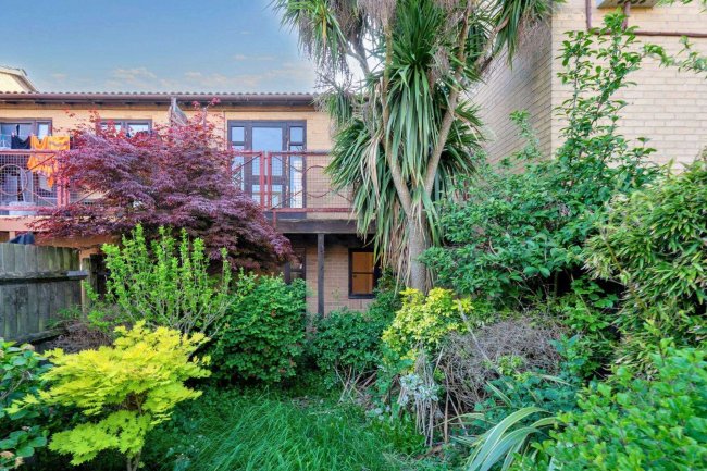 23 Thames Bank Place, Thamesmead, London, SE28 8PR 6