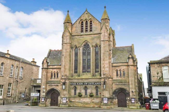 Earl of Zetland, 50 Bo’ness Road, Grangemouth, FK3 8AF 4