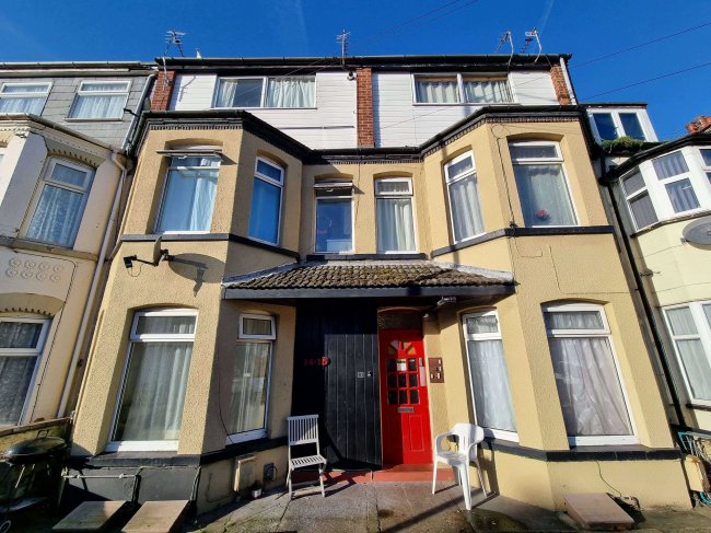 14-15 North Denes Road, Great Yarmouth, NR30 4LW 3